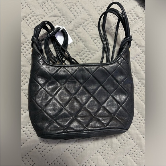 ⛔️SOLD⛔️ CHANEL Vintage '89-'91 RARE Quilted Tassel Shoulder Bag with COA - Picture 8 of 15